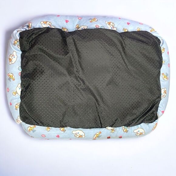 Sanrio Hello Kitty and Friends Cinnamaroll Super Soft Non-Slip Pet Bed Dogs Cats - Picture 6 of 7